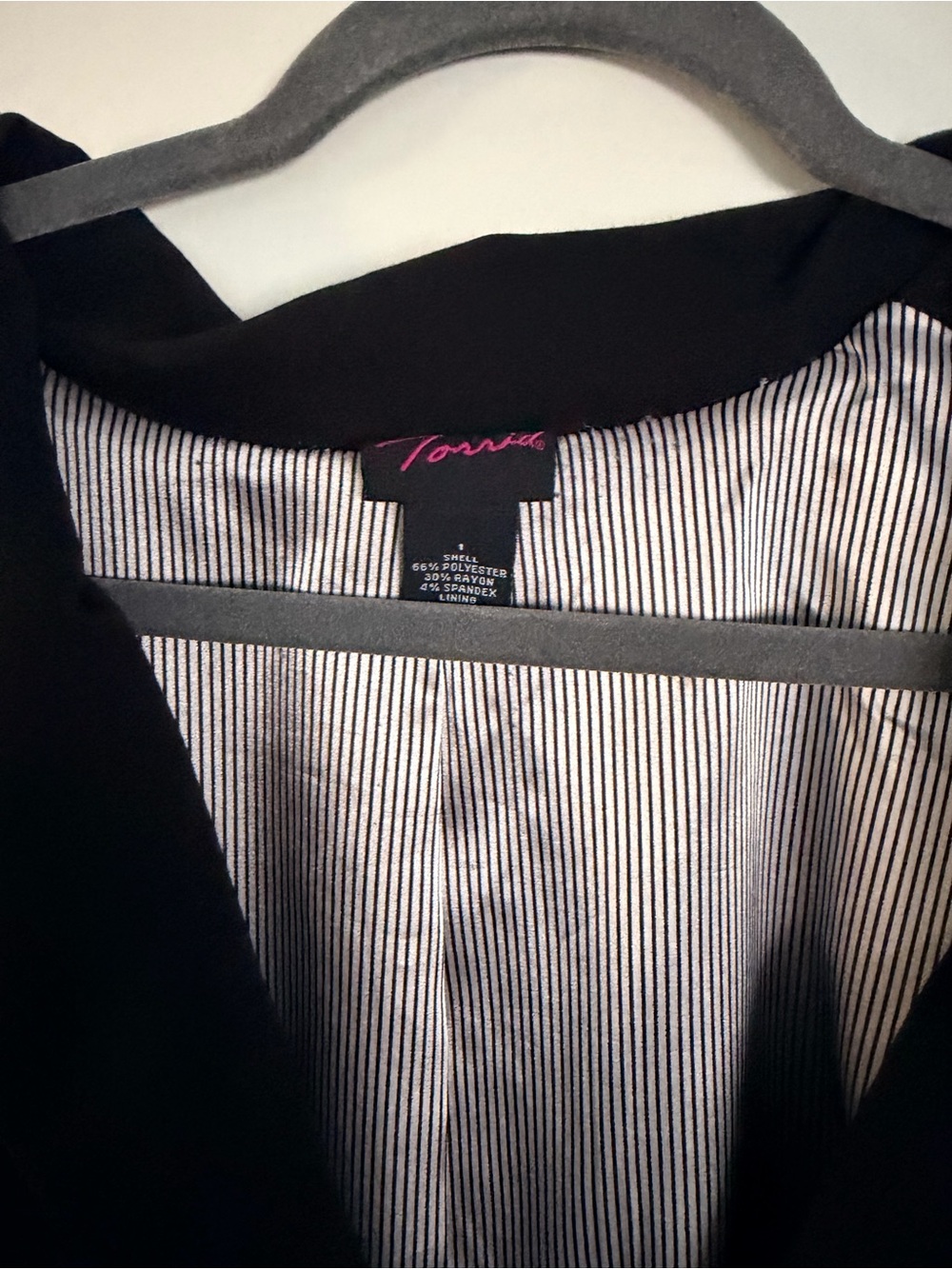 Torrid Black Ruched Sleeve One-Button Blazer Jacket Size 1 Office EUC 14/16 - Picture 11 of 11